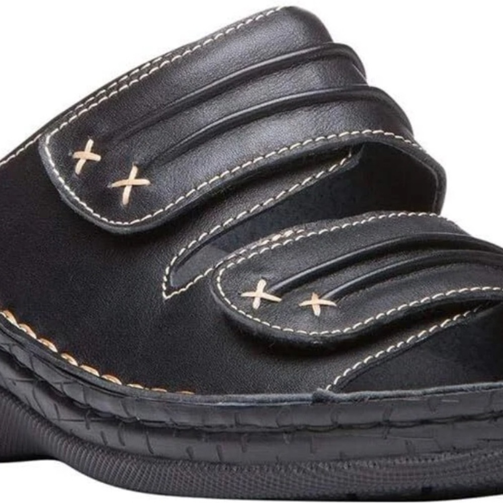 Women's Black Sandals